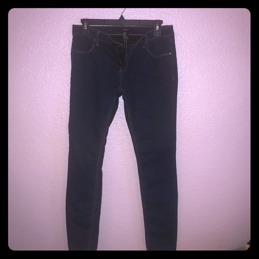 Super adorable dark blue skinny jeans